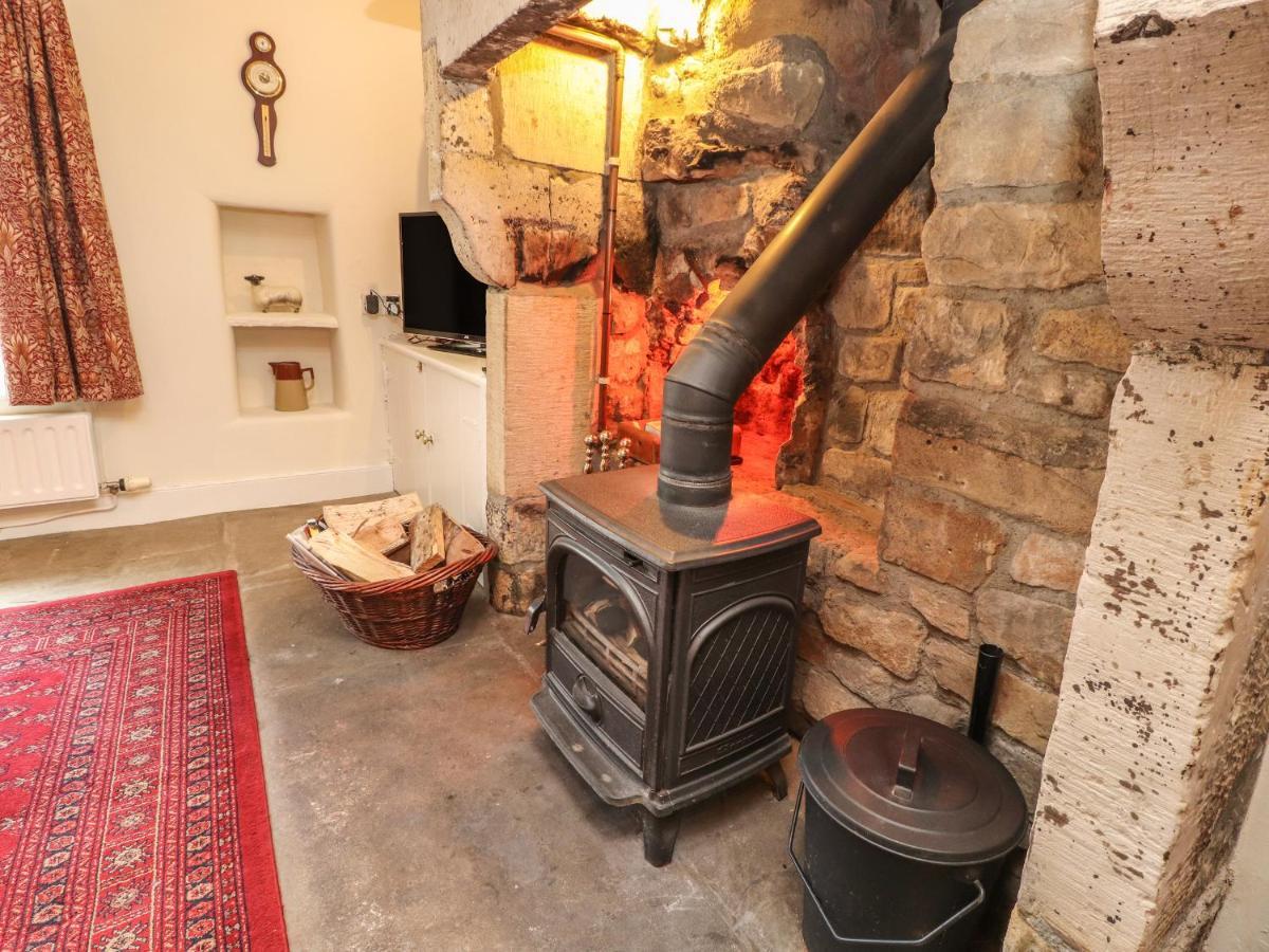 Beehive Cottage Bentham Exterior foto